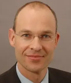 Dr. Sebastian Hausmann
